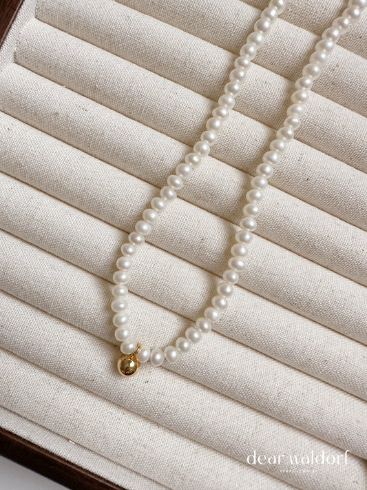 Elizabeth Freshwater Pearl Necklace