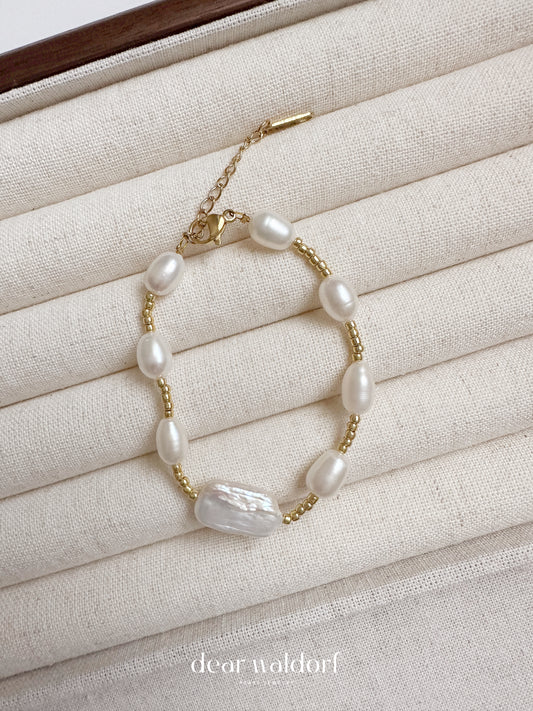 Poppy Freshwater Pearl Bracelet