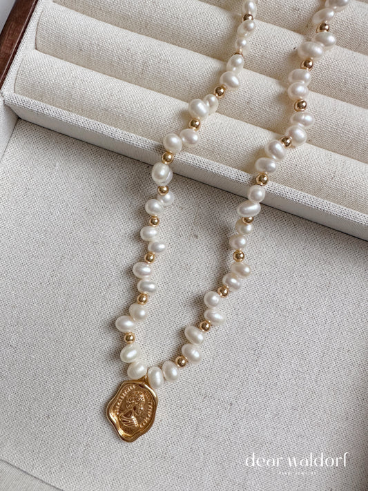 Anne Freshwater Pearl Necklace