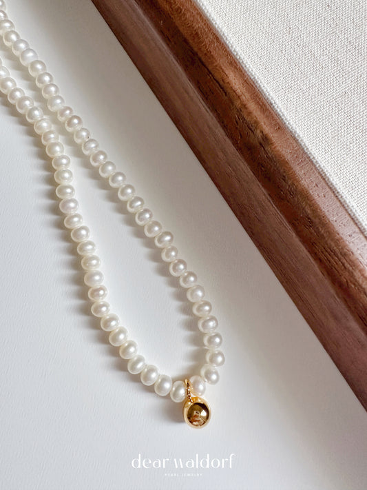 Elizabeth Freshwater Pearl Necklace