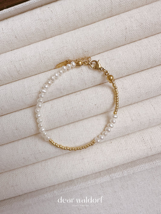 Luna Freshwater Pearl Bracelet