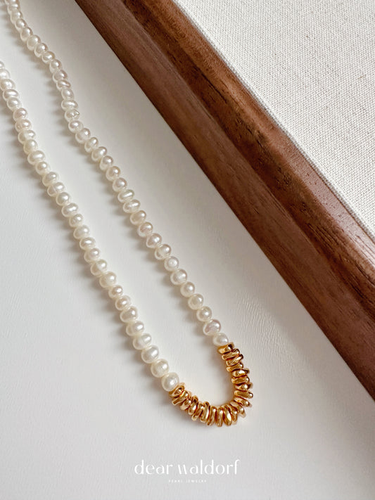 Isabella Freshwater Pearl Necklace