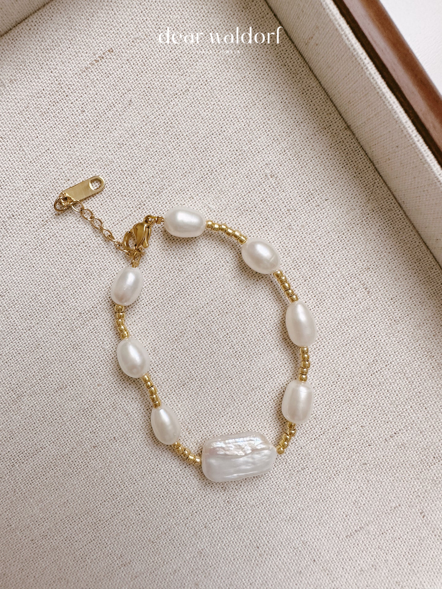 Poppy Freshwater Pearl Bracelet