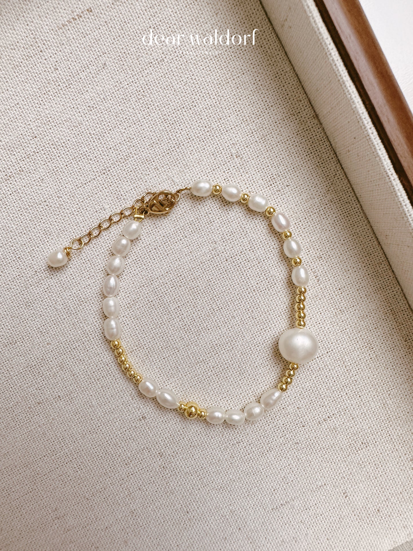 Carrie Freshwater Pearl Bracelet