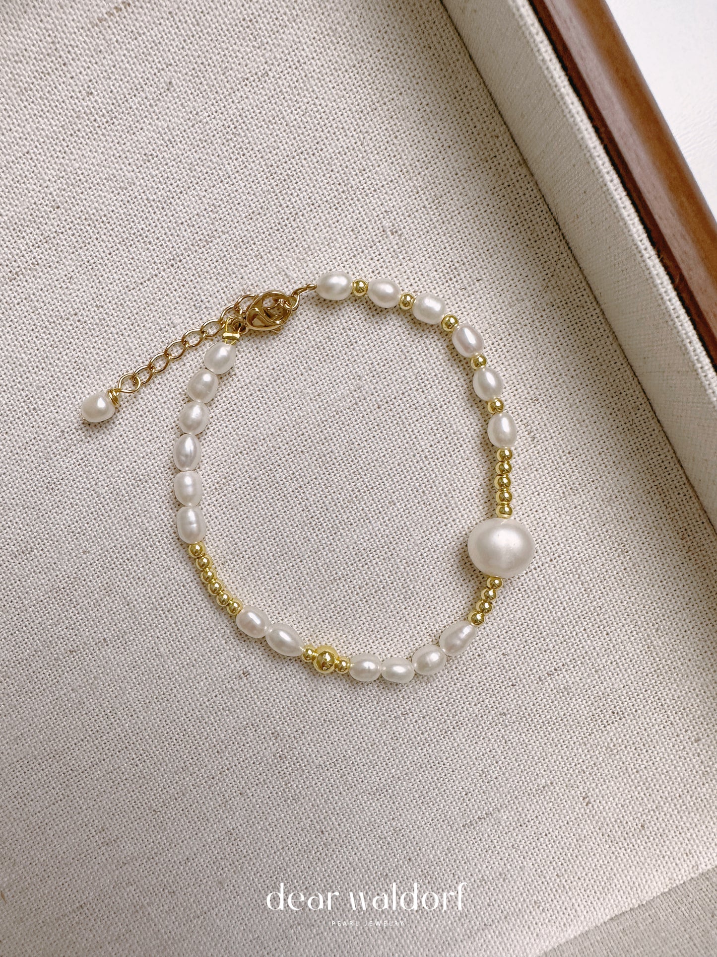 Carrie Freshwater Pearl Bracelet