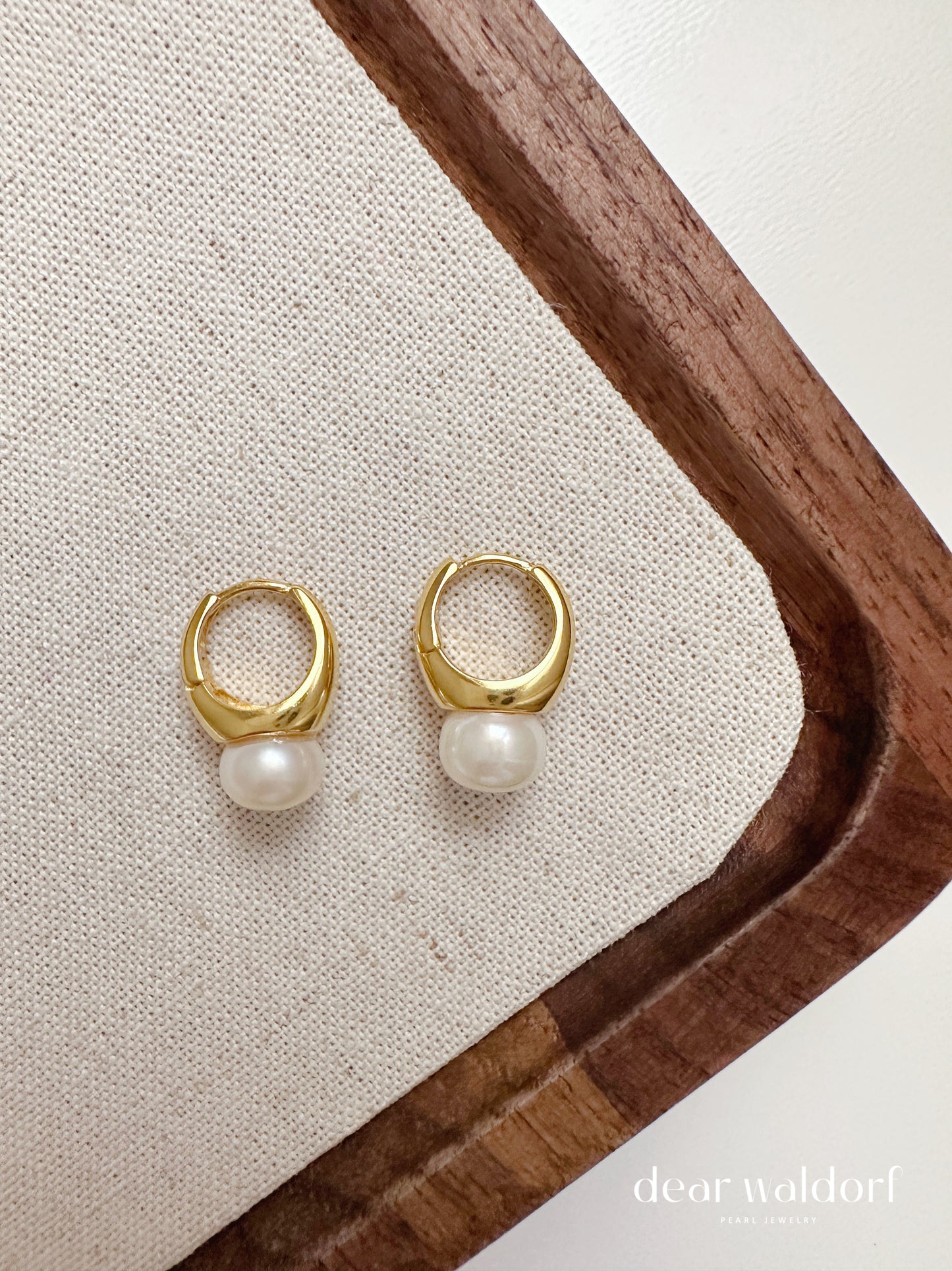 Amelia Freshwater Pearl Earrings