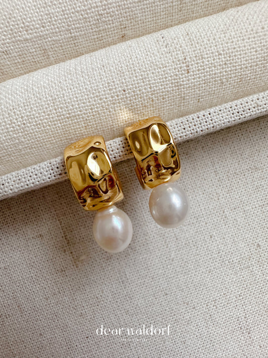 Laura Freshwater Pearl Earrings